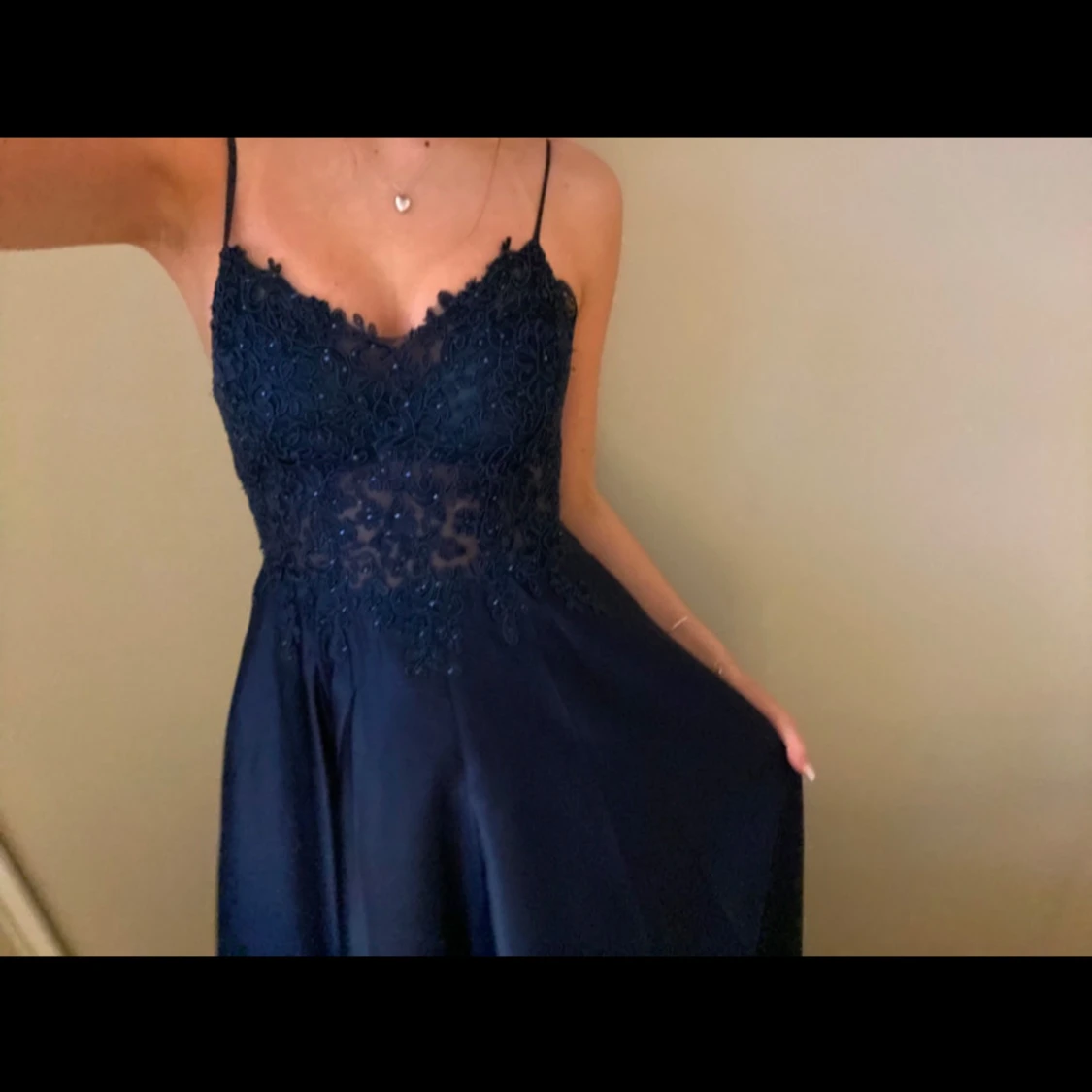 Mörkblå långklänning från JJ's House - 2