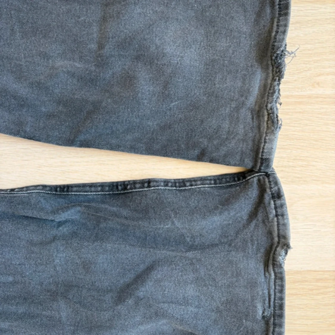 Svarta bootcut jeans - 2