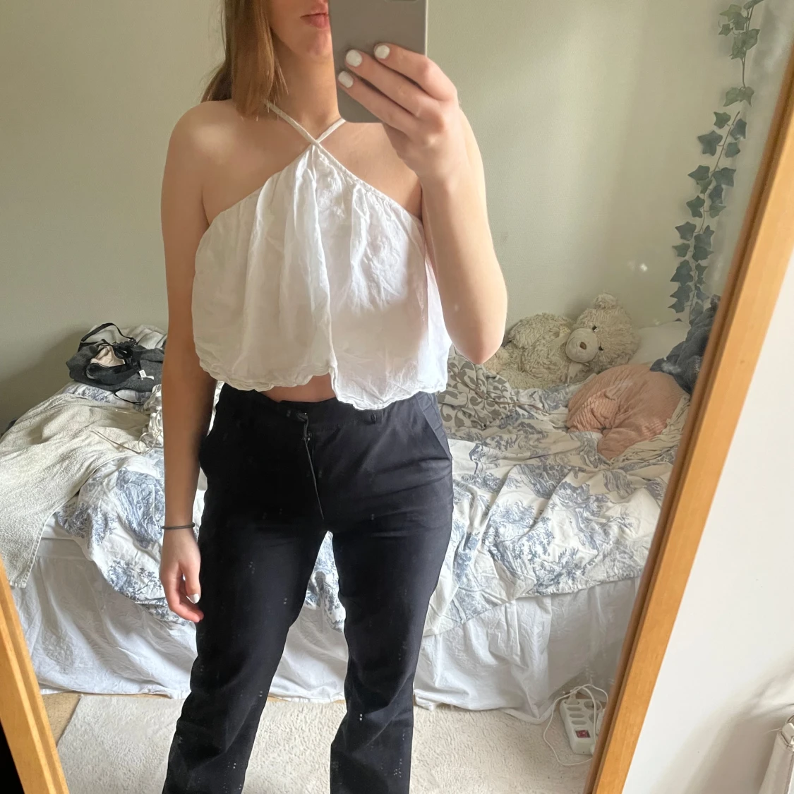 Vit ärmlös halterneck-topp - 1