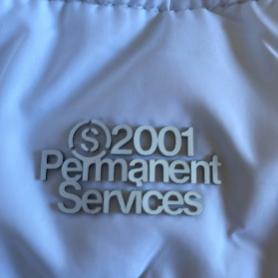 Vit pufferjacka från Permanent Services - 1