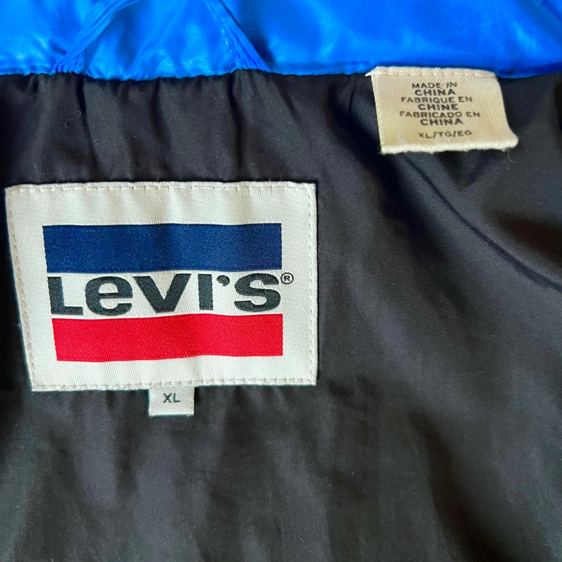 Blå, grön, svart Levi’s pufferjacka - 2