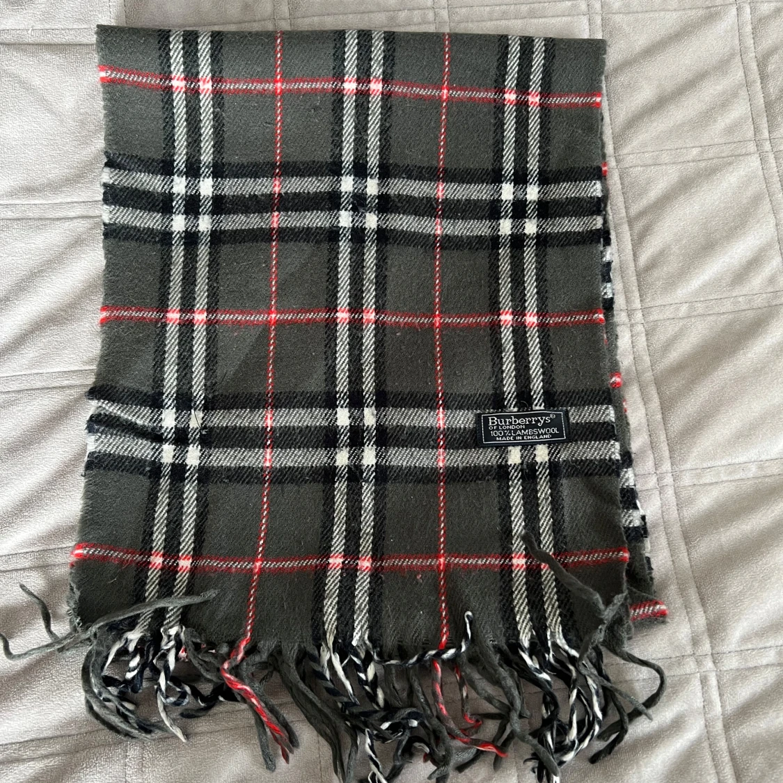 Burberry halsduk röd/svart 