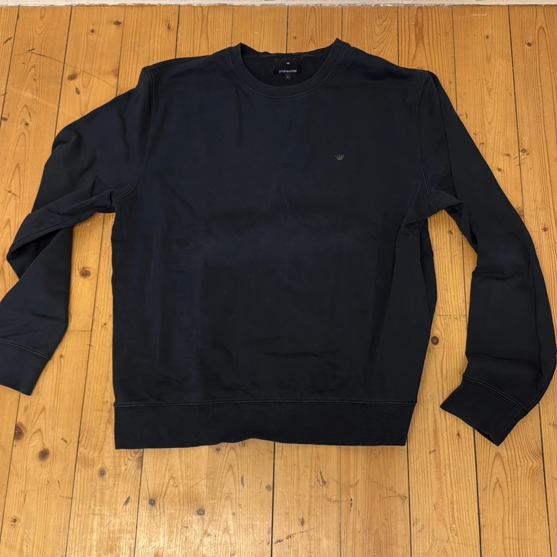 Svart sweatshirt från Junk de Luxe