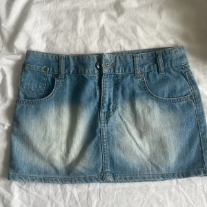 Low waist jeans kjol - Så snygg low waist jenaskjol!