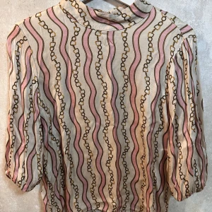 Blus  - Superfin blus 🥰