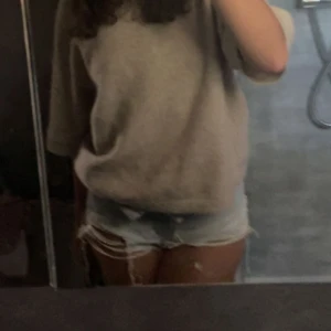 Jeans shorts  - Säljer mina jeans shorts från zara då dem inte passar längre. ❌OBS❌ KÖP ENDAST VIS POSTNORD!