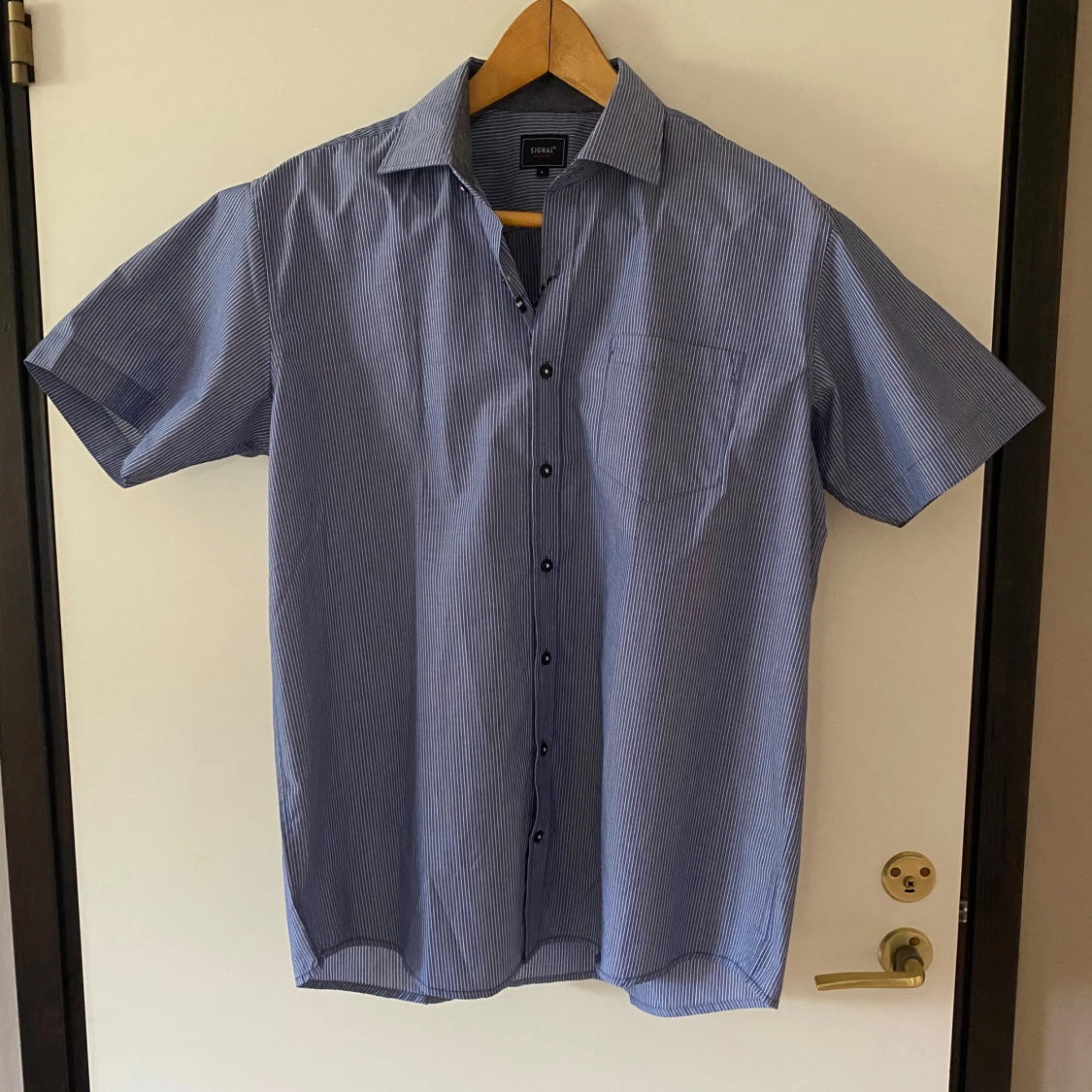 Blårandig kortärmad skjorta från Signal Red Label