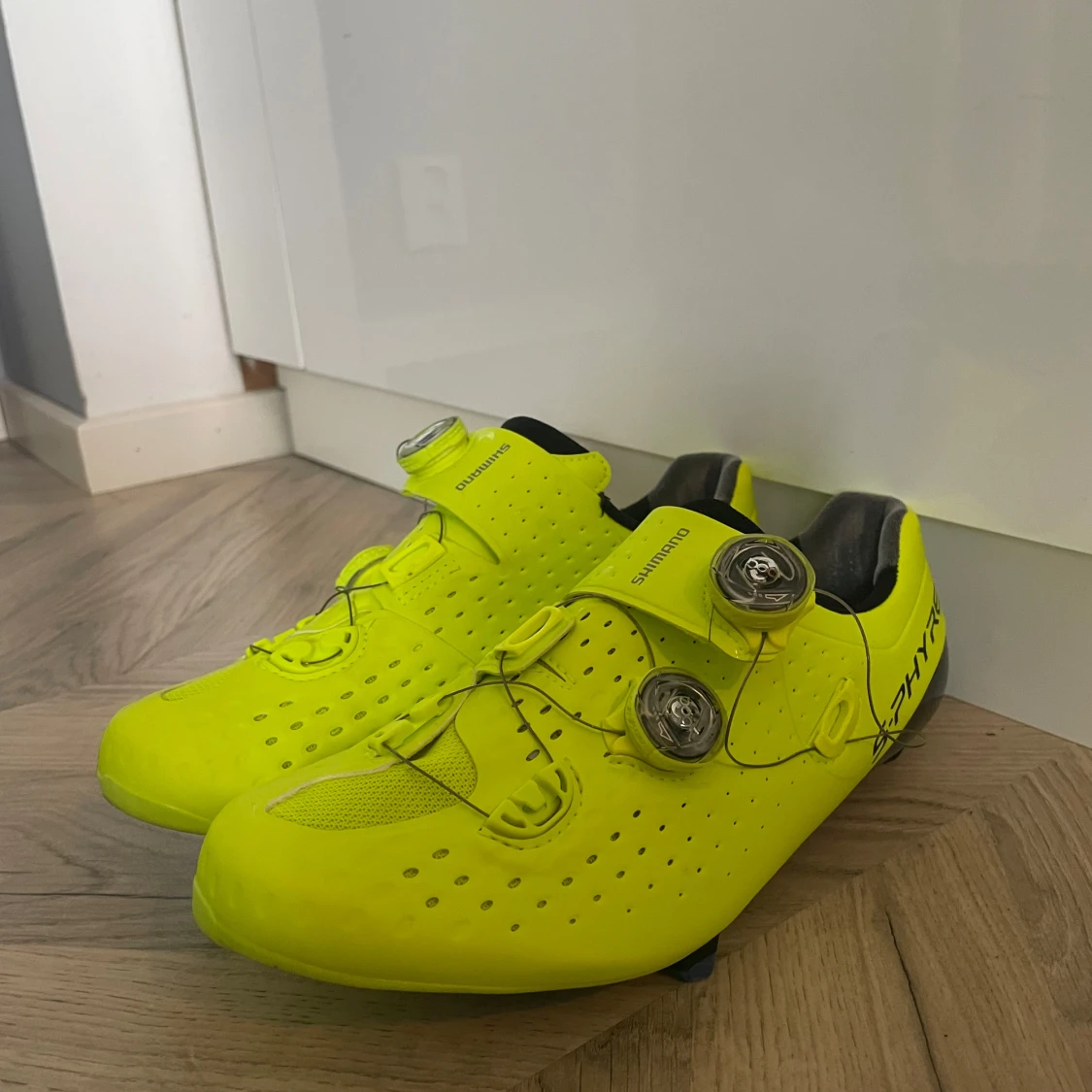 Neongula cykelskor Shimano S-Phyre xc901