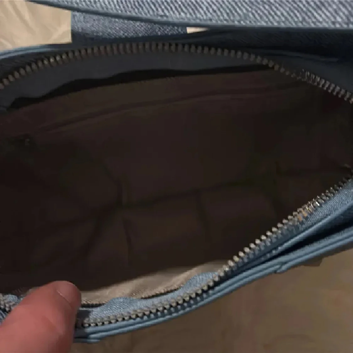 Blå jeans axelväska med nitar - 4