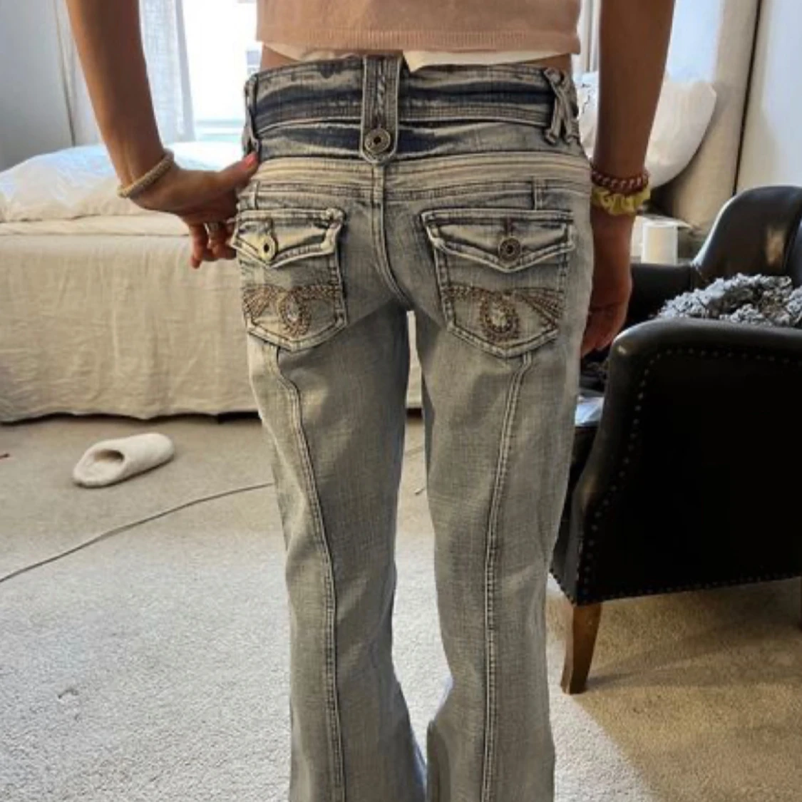 Ljusblå bootcut jeans