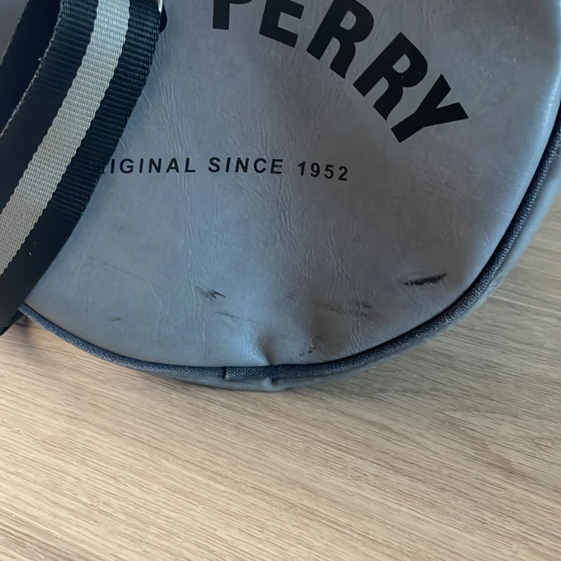 Fred Perry marinblå träningsväska - 1