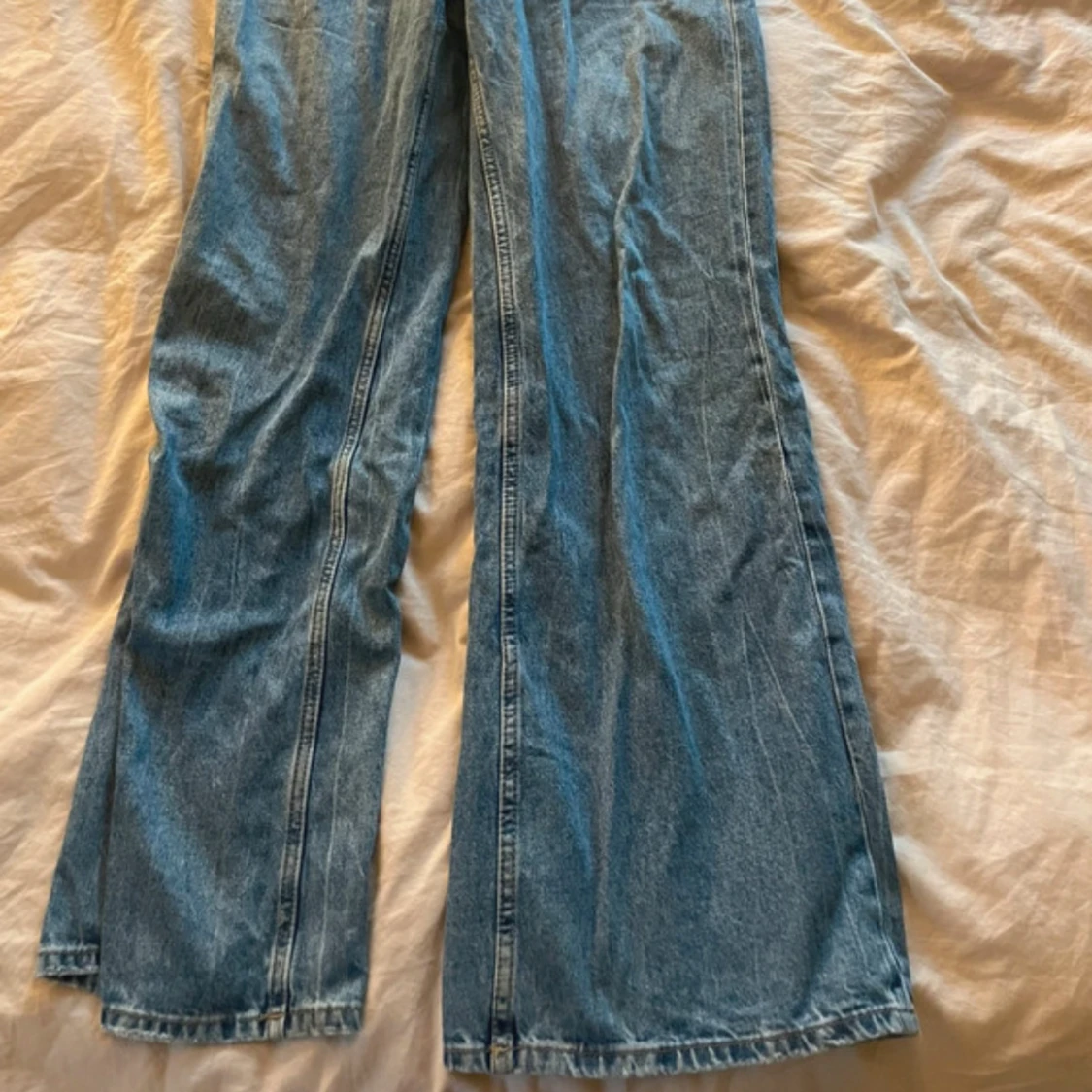 Wide jeans från H&M Divided, ljusblå - 1