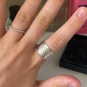 Norrbottensring bred i äkta silver - Säljer en bred Norrbottensring i äkta 925 silver. 