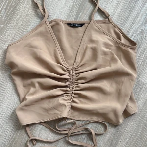 Topp - Topp från Shein, jätte fin!! 