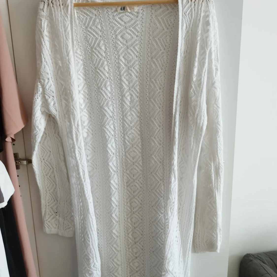 Vit lång kofta från H&M