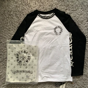Chrome hearts long sleeve - Helt sprillans ny aldrig ens testad💯💯säljer så billigt pga är osäker på autenticitet. Kontakta för fler bilder🙌