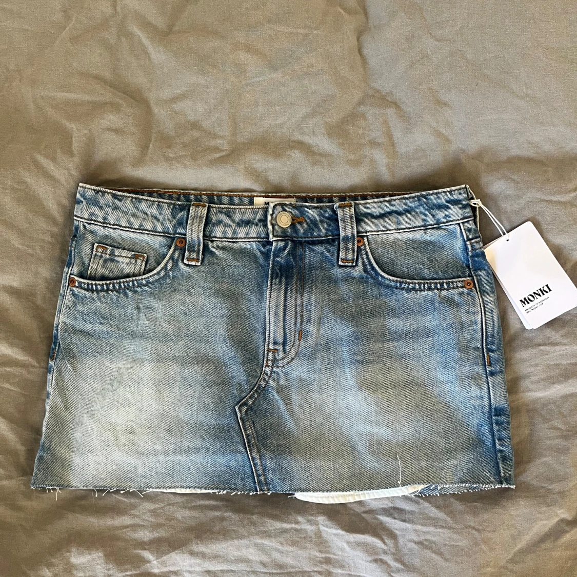 Blå jeanskjol från Monki - 1