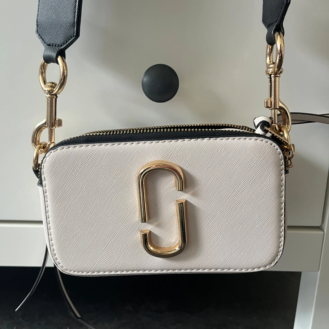 Vit axelväska från Marc Jacobs - 1