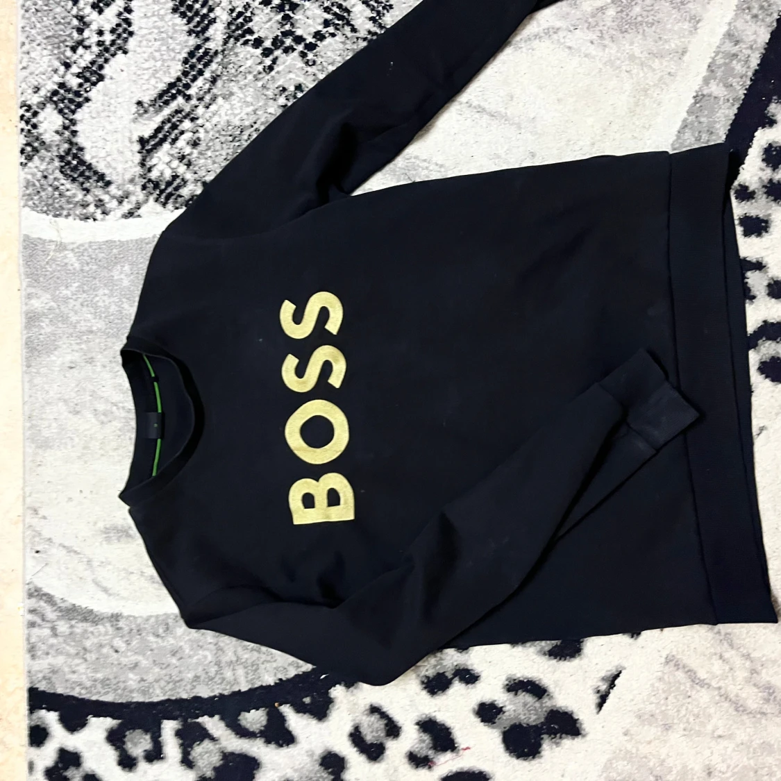 Svart sweatshirt från BOSS - 2