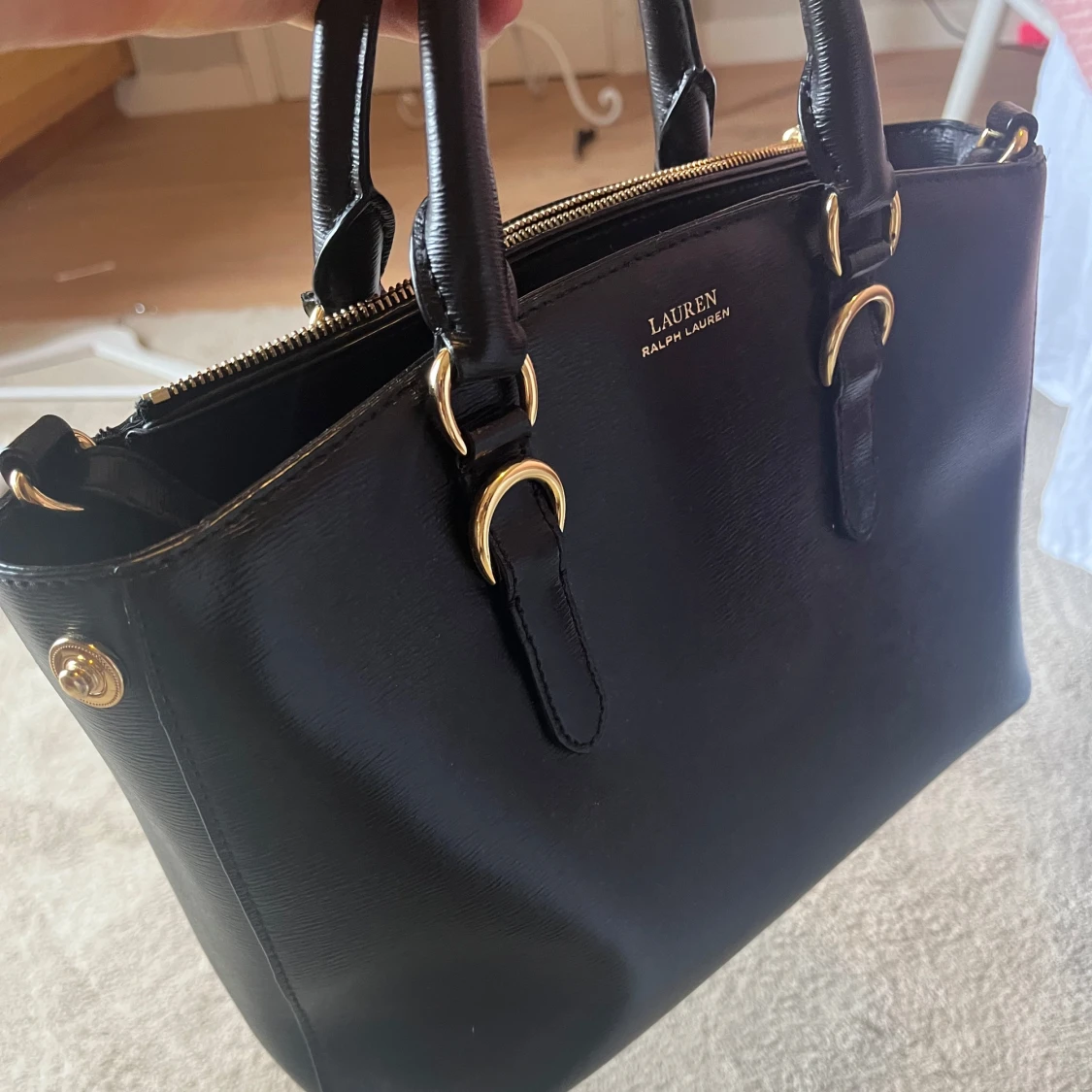 Svart handväska från Ralph Lauren