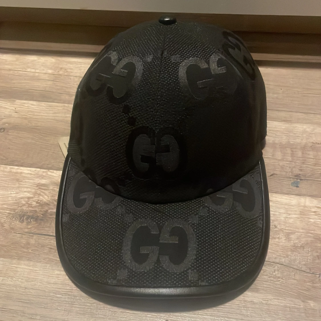 Svart keps från Gucci