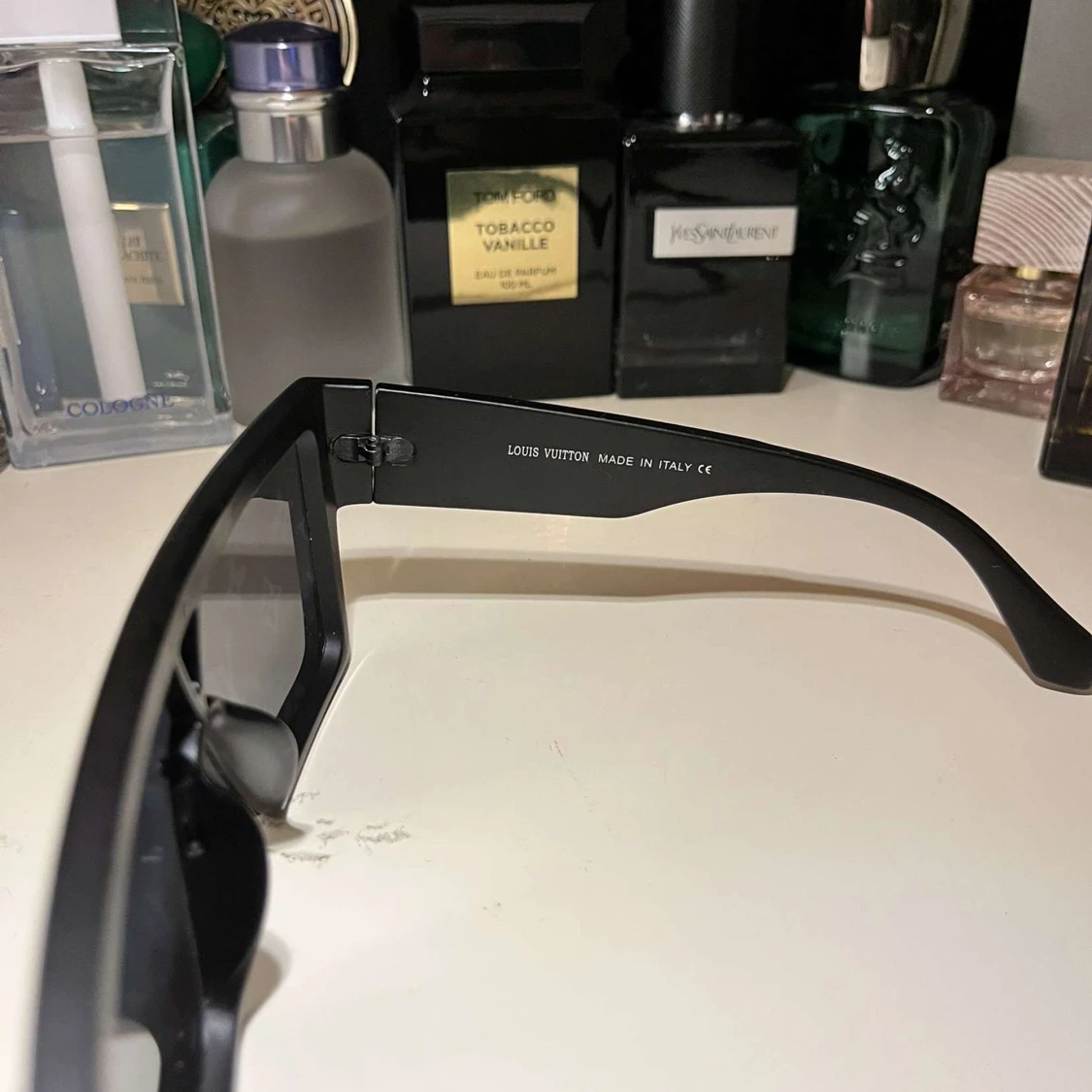 Svarta solglasögon från Louis V - 3