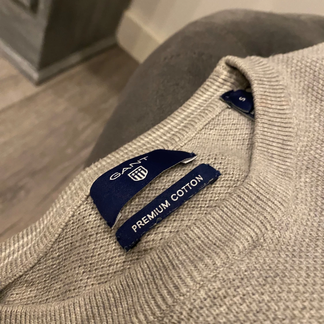 Beige tröja från GANT stl S  - 1