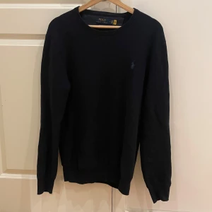 Ralph lauren tröja - Tja! Säljer denna Ralph lauren tröja i nyskick. Köpt för 2000 mitt pris 549