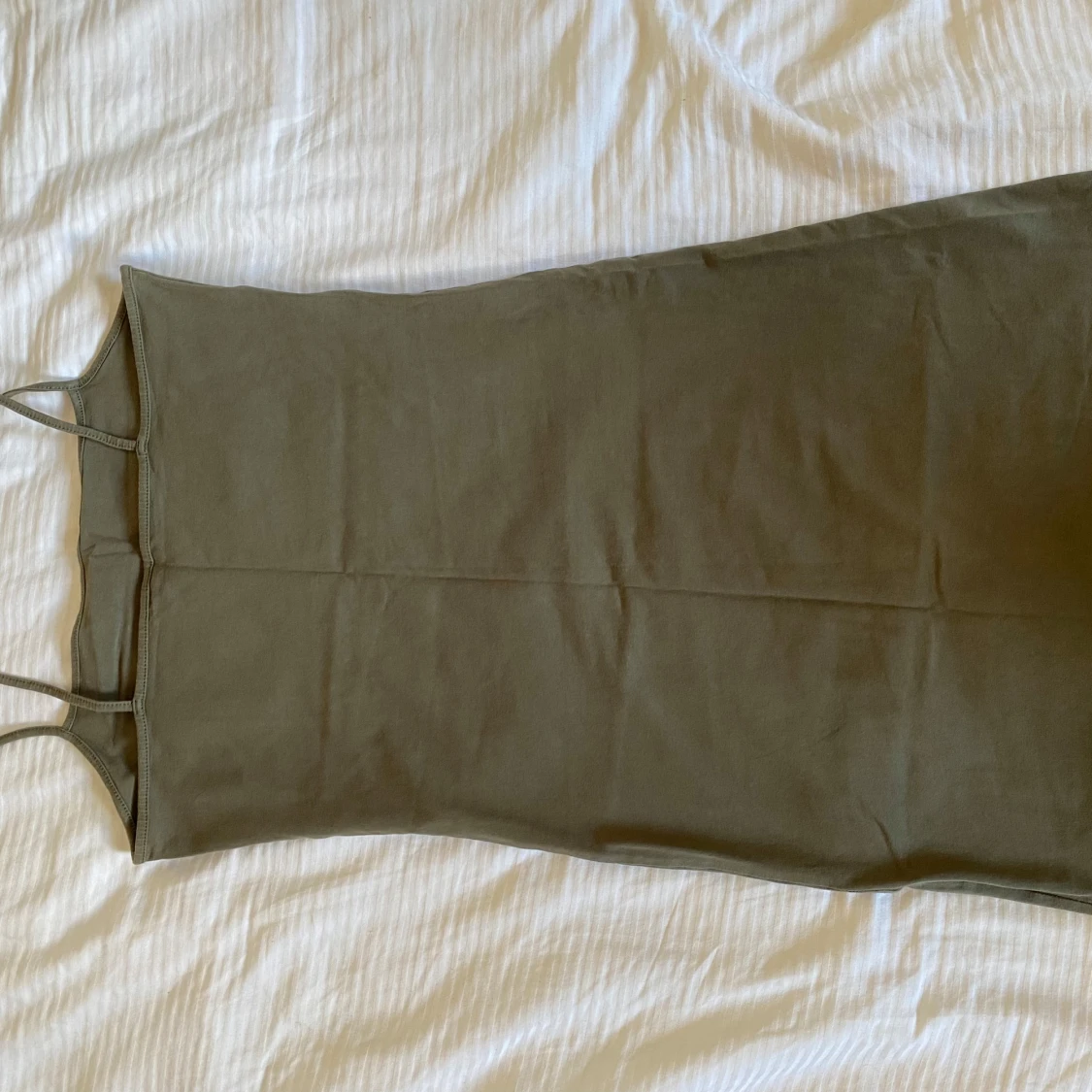 Olivgrön klänning  - 1