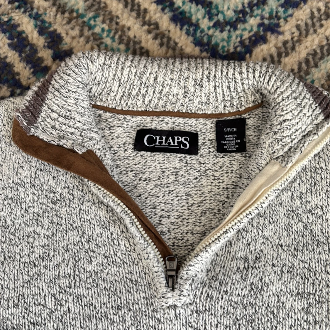 Grå stickad tröja med dragkedja från Chaps - 1