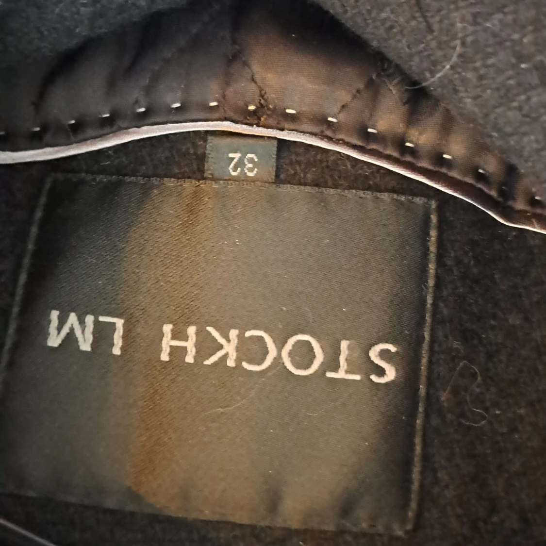 Svart kappa från Stockh LM med stora knappar - 4