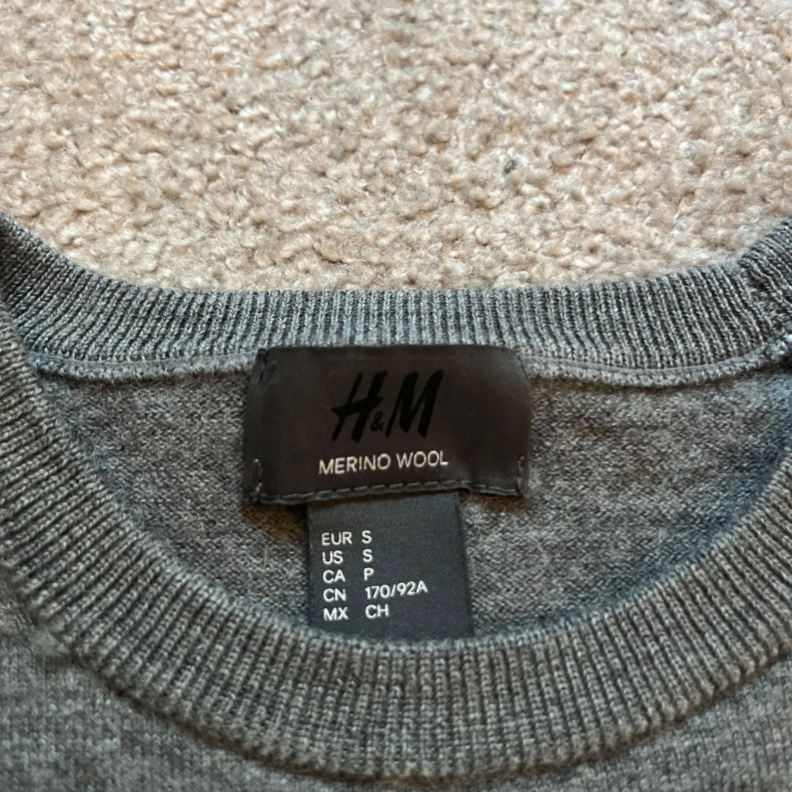 Grå hm merinoulltröja - 1
