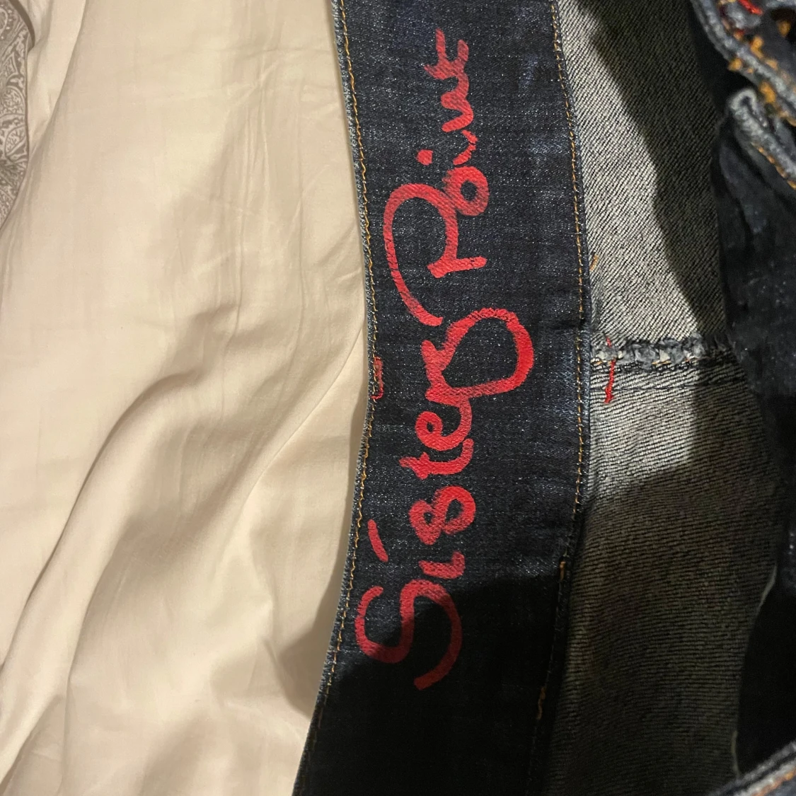 Mörkblå vida  jeans från Sister Point - 3