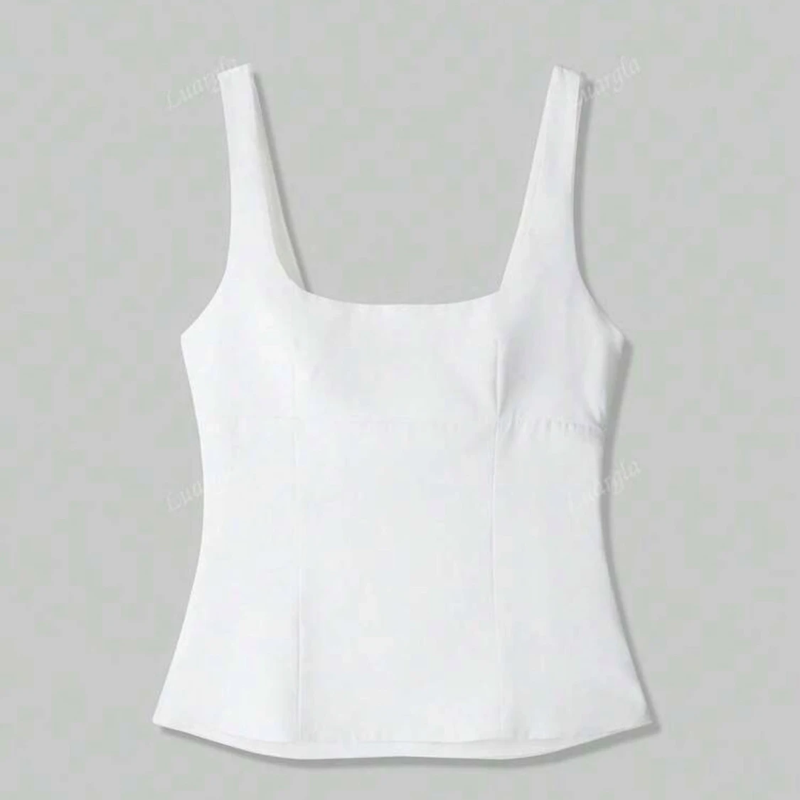 Vit linnetopp med rosett