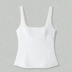 Vit linnetopp med rosett - Snygg vit linnetopp med breda axelband och en stor dekorativ rosett framtill. Toppen har en stilren och feminin design som passar perfekt till sommaren.