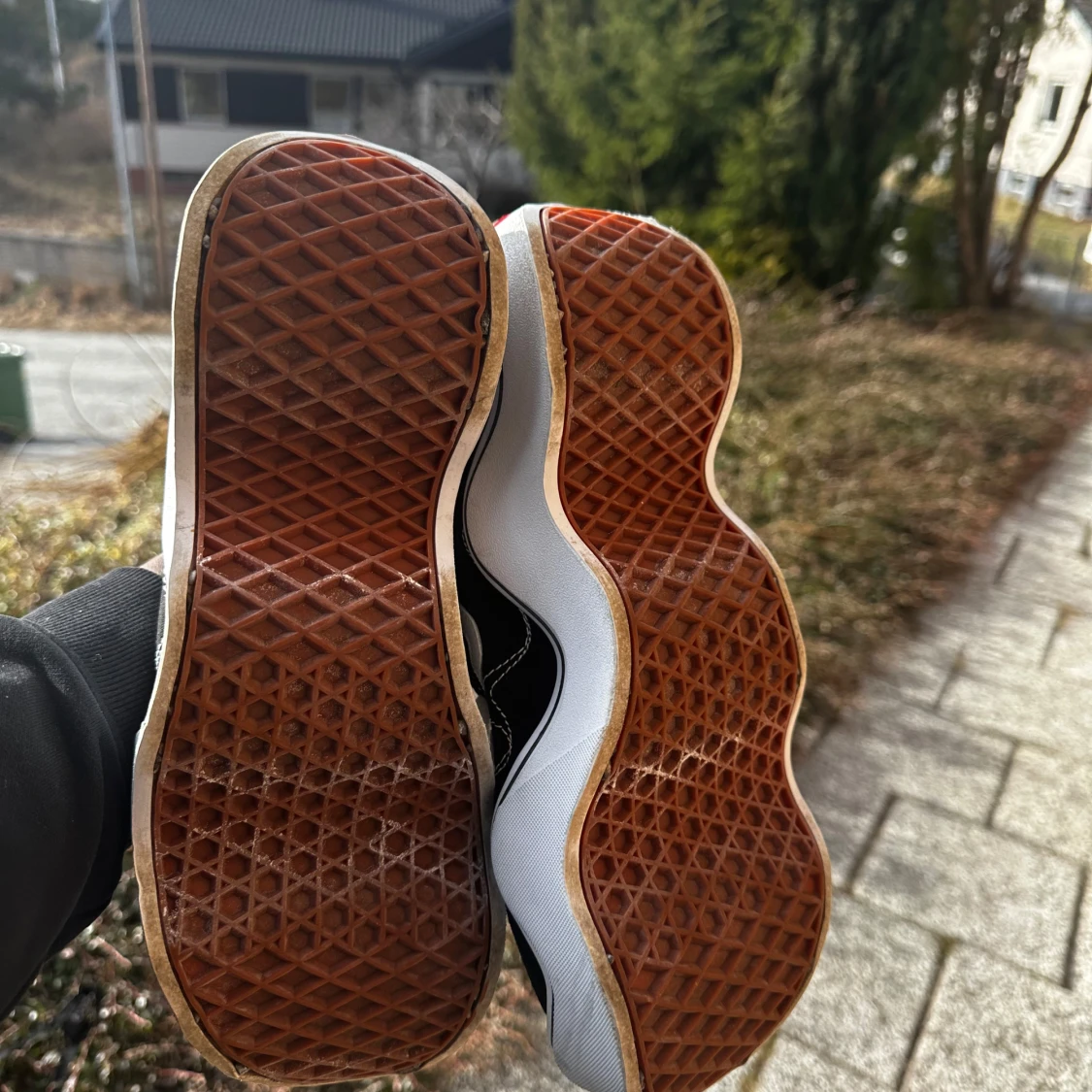 Svarta sneakers från Vans wavy babies 