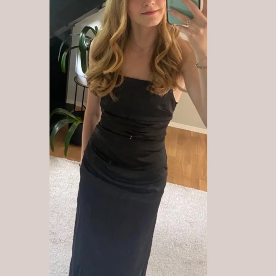 Svart långklänning