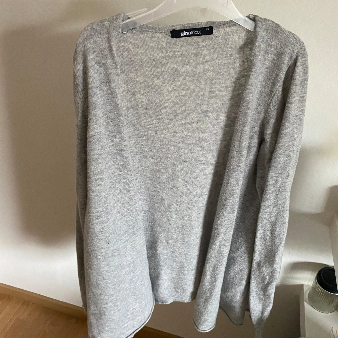 Grå kofta från Gina Tricot - 1