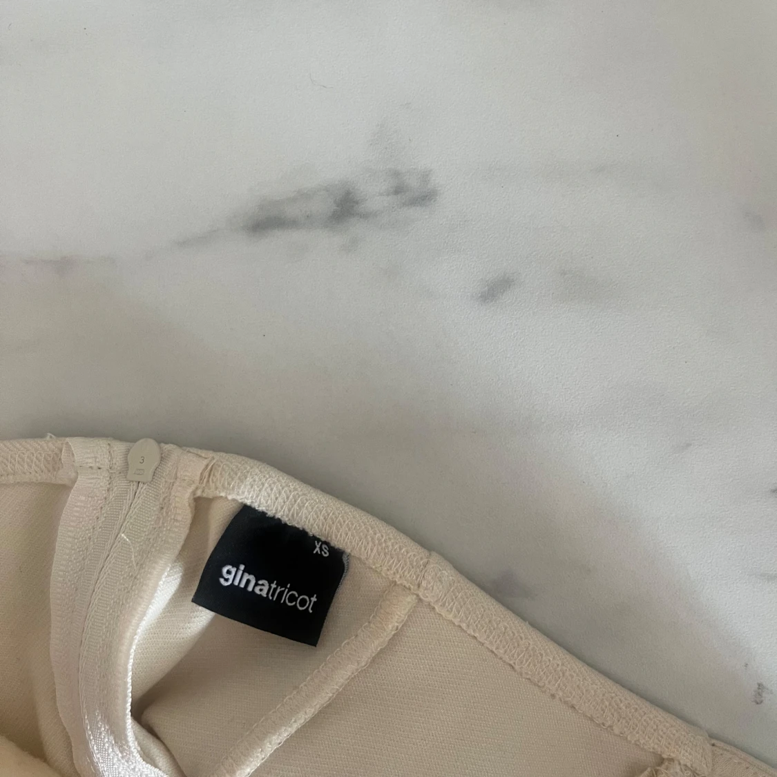 Beige korsettopp från Gina Tricot - 2