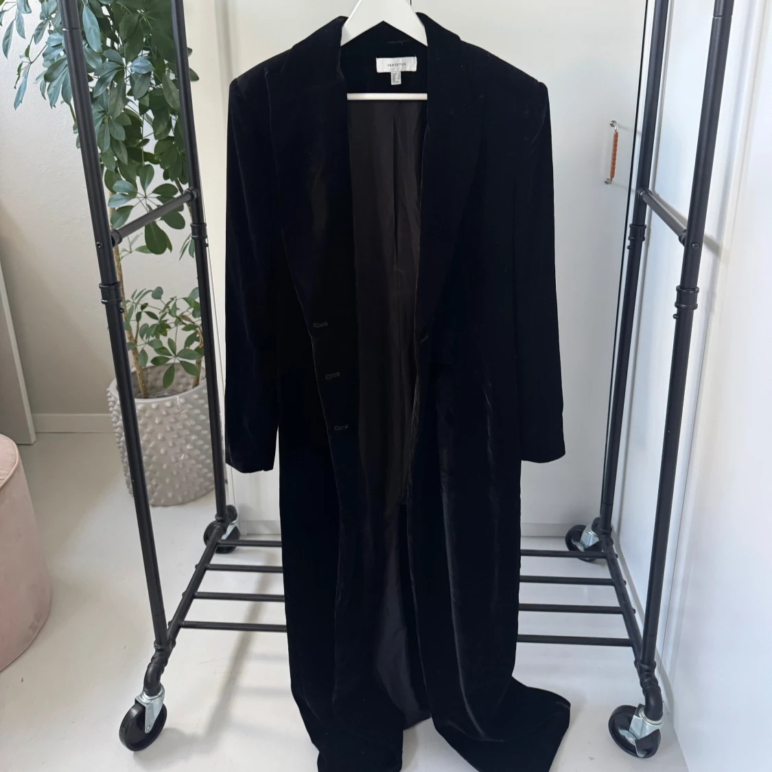 Svart kappa från H&M Edition - 1