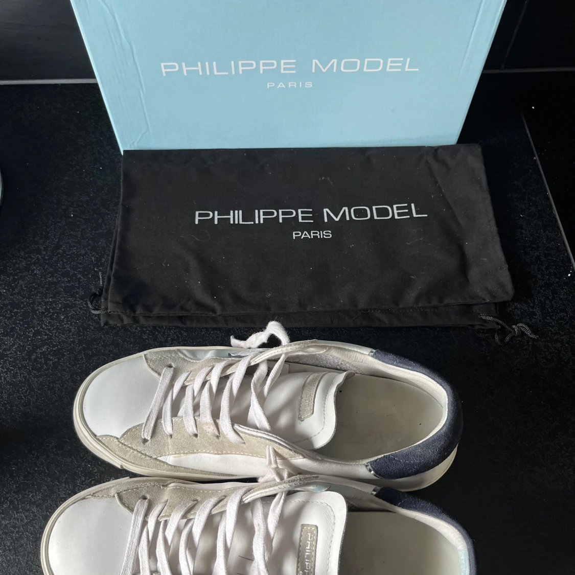 Vita sneakers från Philippe Model - 3