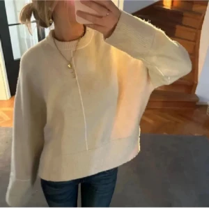 Stickad tröja - Så fin!