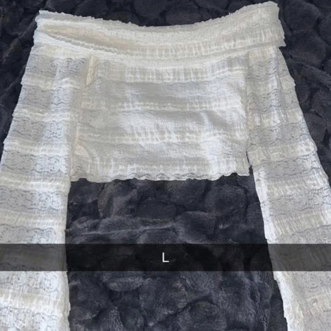 Vit offshoulder croppad topp i spets