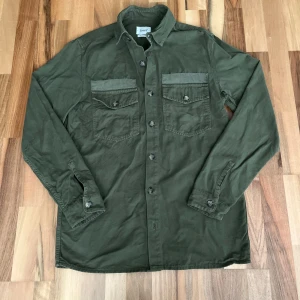Forét overshirt, M - Overshirt från Forét i storlek M. Ganska sällsynt, kom gärna med bud