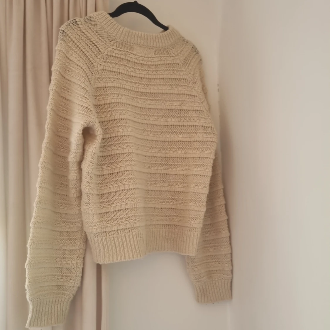 Beige stickad tröja från SAMSA - 1