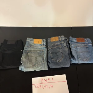 4x tiger of sweden jeans  - Säljer 4 par as feta tiger of sweden jeans för endast 349kr (mindre än 100kr styck) Storlekar syns på bilden 💫