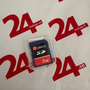 SD minneskort till digitalkamera 2GB - Helt nytt minneskort som jag säljer pga att de tyvärr inte passade i min kamera, skriv för frågor💞