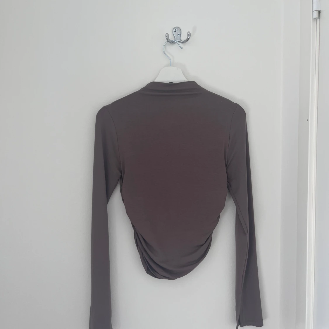 Soft Touch Funnel Neck ls Top Brun från Gina tricot  - 2