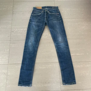 Dondup George jeans  - Säljer nu dessa dondup George jeans, skriv för fler bilder/frågor🙌🏼