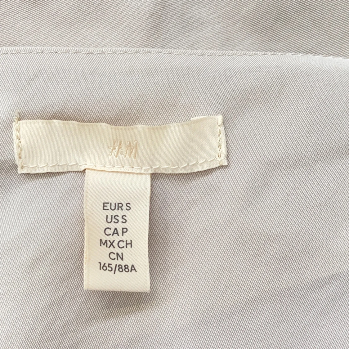 Beige kort klänning från H&M - 2